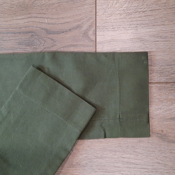 Banana Republic Sloan sage green cropped pants, size 4 Petite - Picture 3 of 9